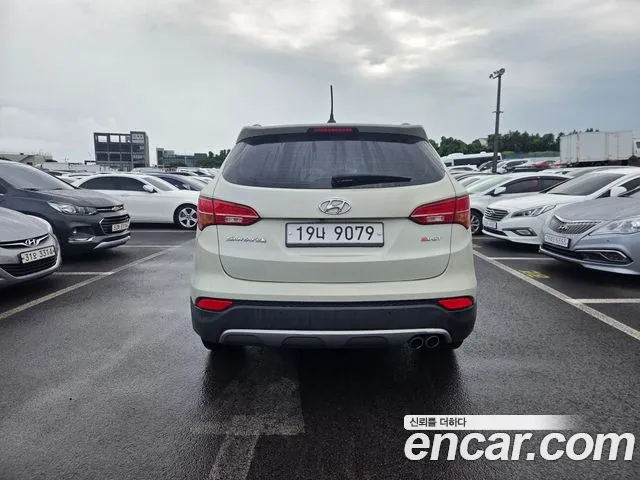Hyundai Santa Fe 2013 thumb 4