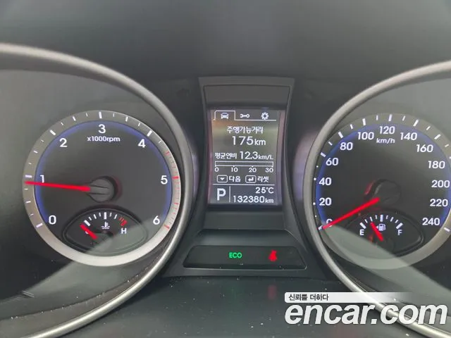 Hyundai Santa Fe 2013 thumb 8