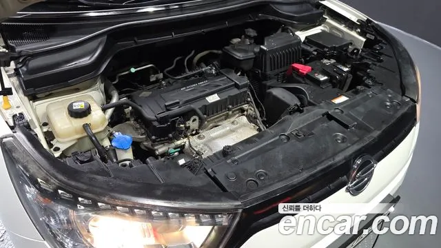 KG_Mobility_Ssangyong TIBOLI 2015 thumb 6