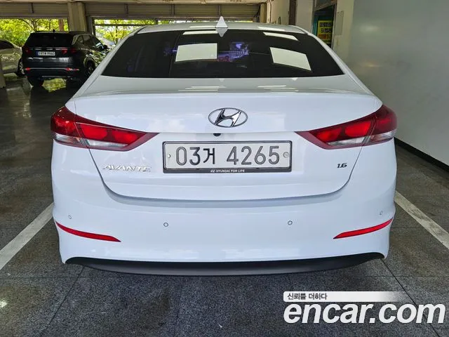 Hyundai Avante 2017 thumb 4