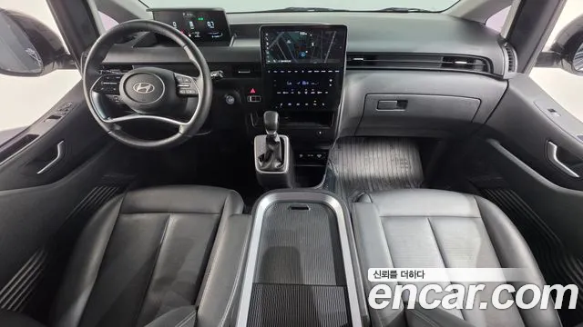 Hyundai Staria 2025 thumb 7
