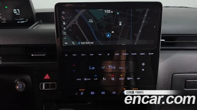 Hyundai Staria 2025 thumb 12