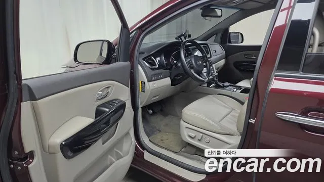 Kia Carnival 2018 thumb 9