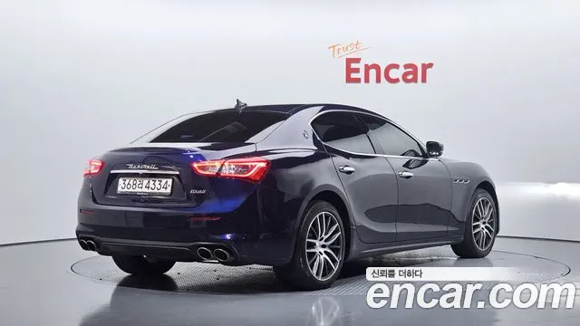 Maserati Ghibli 2018 thumb 2
