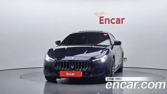Maserati Ghibli 2018 thumb 3