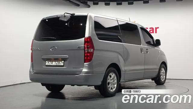 Hyundai Starex 2015 thumb 2