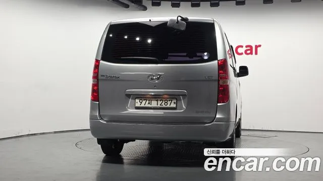 Hyundai Starex 2015 thumb 4