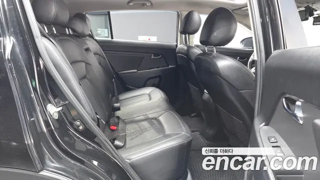 Kia Sportage 2010 thumb 12