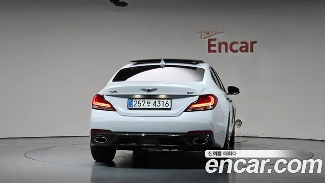 Genesis G70 2017 thumb 3