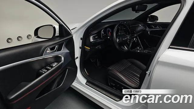 Genesis G70 2017 thumb 9