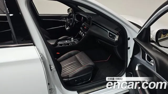 Genesis G70 2017 thumb 10