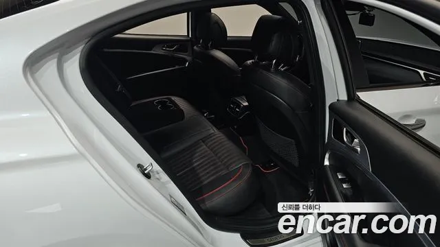 Genesis G70 2017 thumb 11