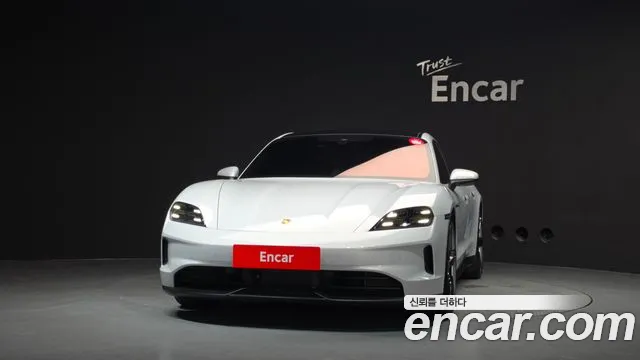 Porsche Taycan 2025 thumb 3