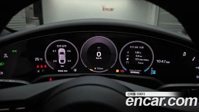 Porsche Taycan 2025 thumb 8