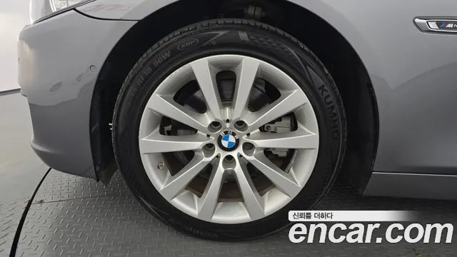 BMW 5 серии 2015 thumb 5