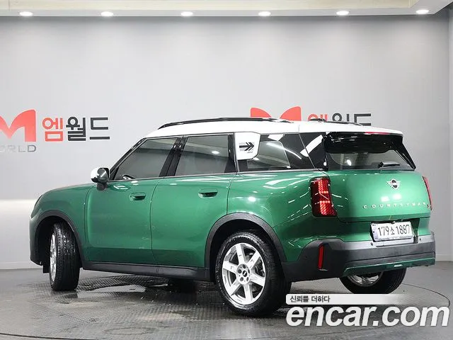 Mini Cooper 2025 thumb 4
