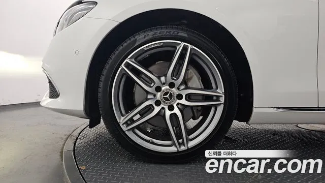 Mercedes-Benz E-Класс 2019 thumb 5