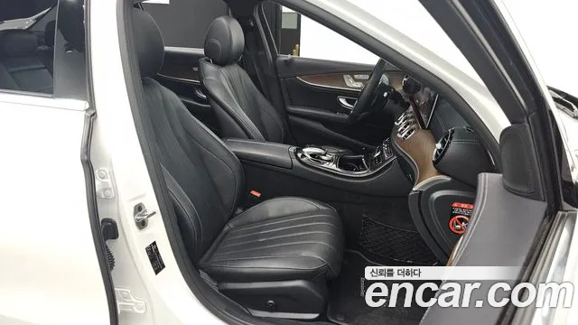Mercedes-Benz E-Класс 2019 thumb 12