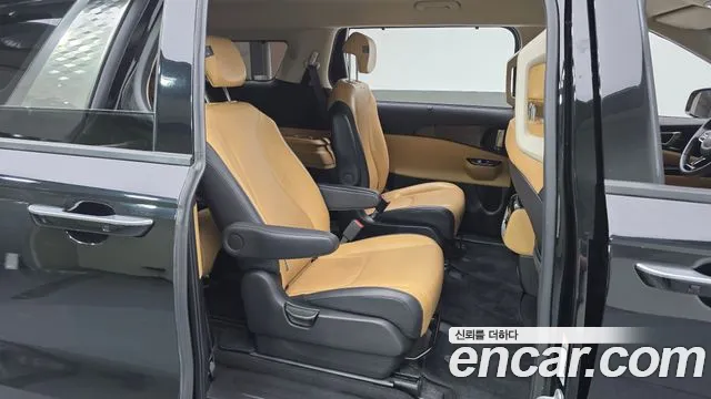 Kia Carnival 2022 thumb 11