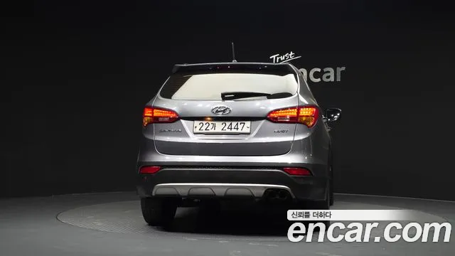 Hyundai Santa Fe 2013 thumb 4