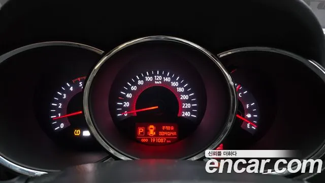 Kia Sorento 2011 thumb 8