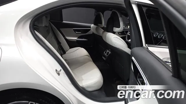 Mercedes-Benz C-Класс 2025 thumb 12