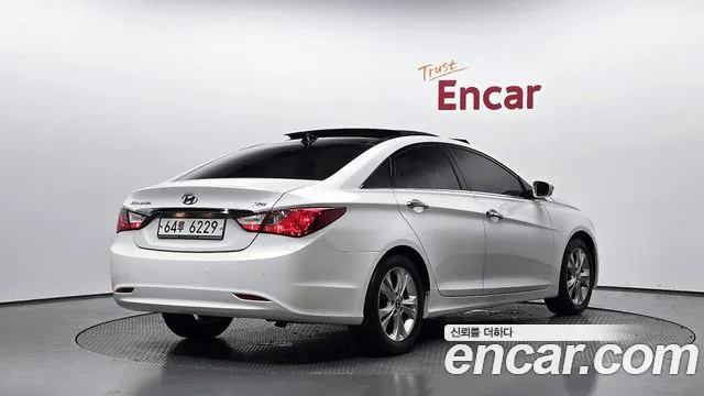 Hyundai Sonata 2010 thumb 2