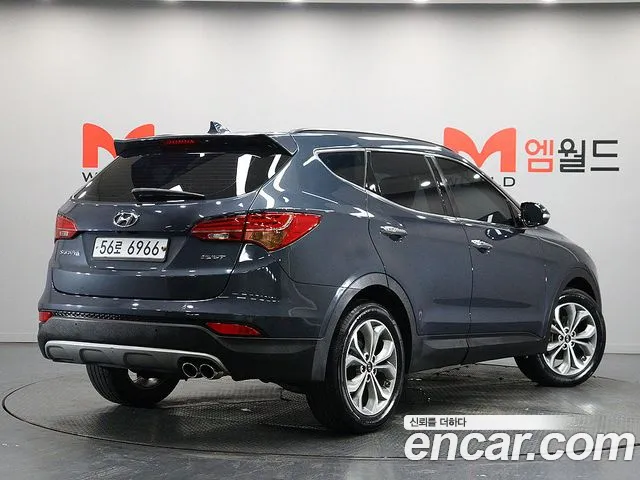 Hyundai Санта Фе 2014 thumb 4