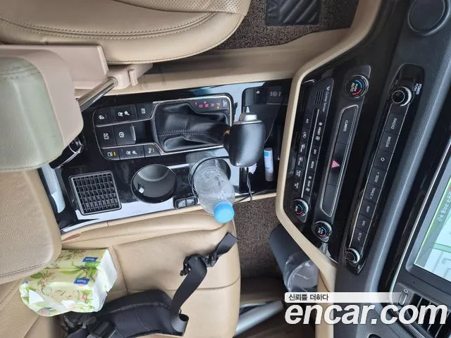 Kia Carnival 2018 thumb 4