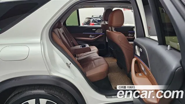 Mercedes-Benz GLE 2025 thumb 11