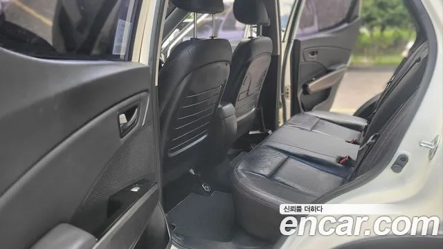 KGM Tivoli Air 2017 thumb 8