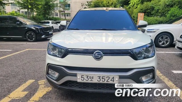 KGM Tivoli Air 2017 thumb 11