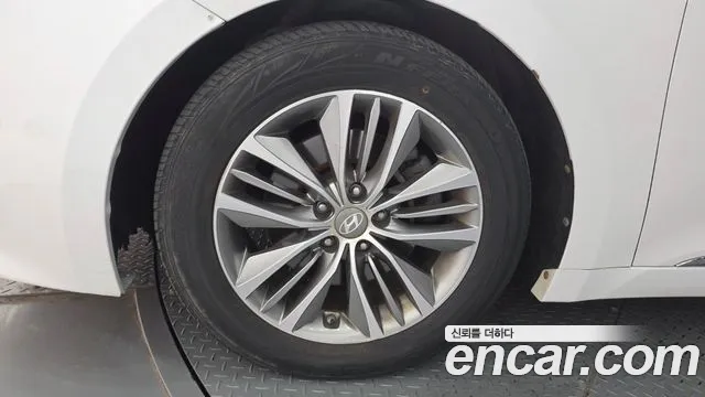 Hyundai Grandeur 2015 thumb 5