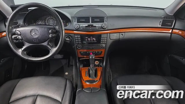 Mercedes-Benz E-Класс 2008 thumb 7