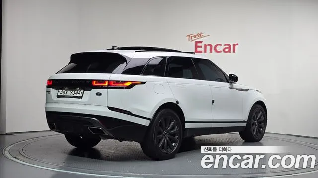 Land Rover Range Rover Velar 2017 thumb 2