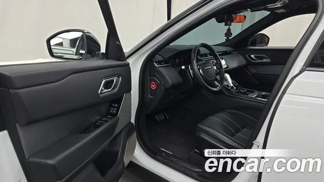 Land Rover Range Rover Velar 2017 thumb 10