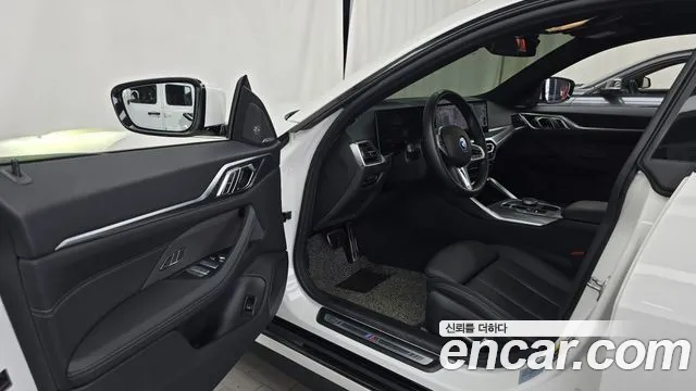 BMW i4 2023 thumb 10