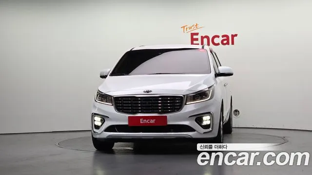 Kia Carnival 2018 thumb 3
