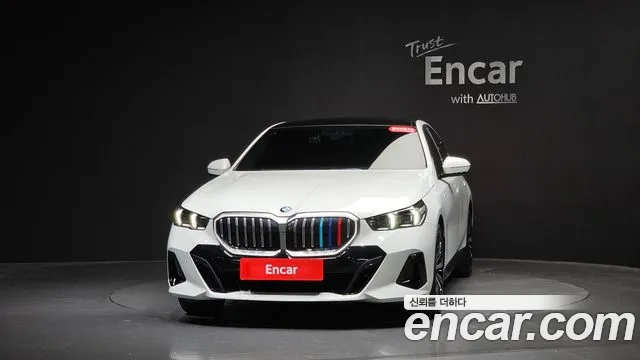 BMW 5 серии 2024 thumb 2