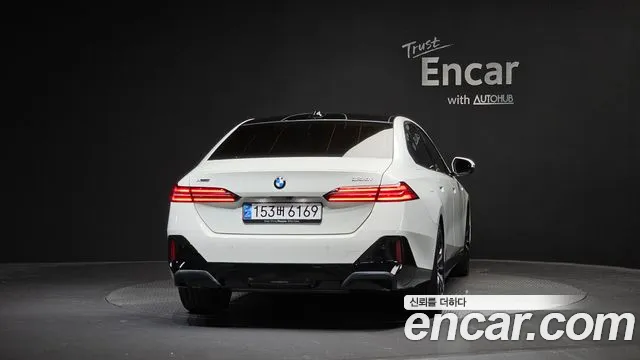 BMW 5 серии 2024 thumb 3
