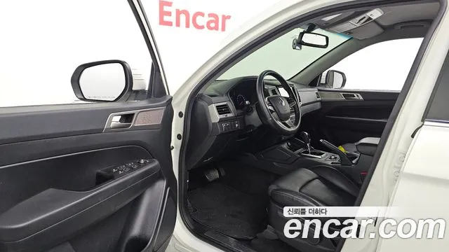 KGM Rexton 2018 thumb 10