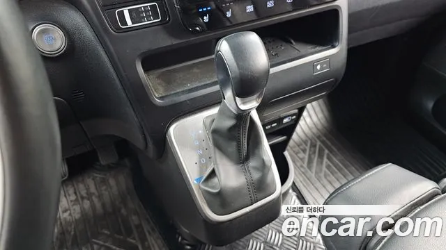 Hyundai Staria 2022 thumb 9