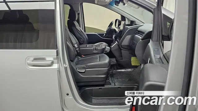 Hyundai Staria 2022 thumb 11