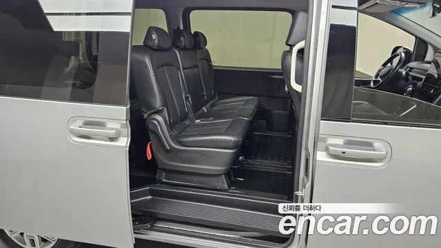 Hyundai Staria 2022 thumb 12