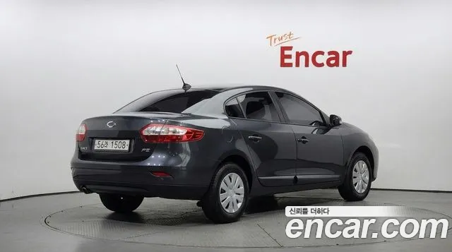 Renault Fluence 2013 thumb 2