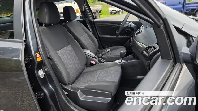 Renault Fluence 2013 thumb 11