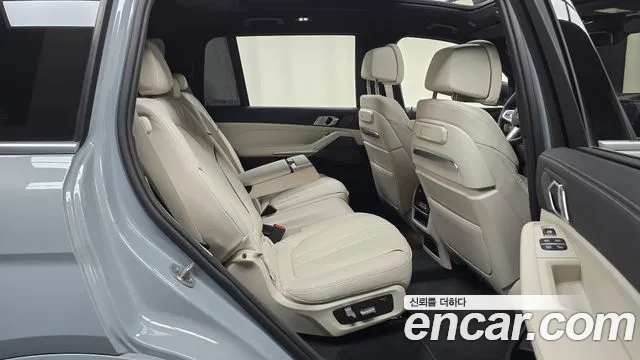BMW X7 2025 thumb 10