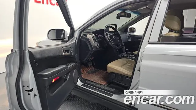 KG_Mobility_Ssangyong KORANDO 2014 thumb 10