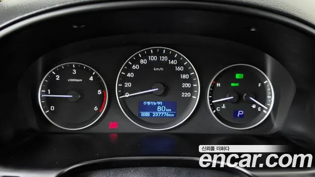 Hyundai Starex 2018 thumb 8
