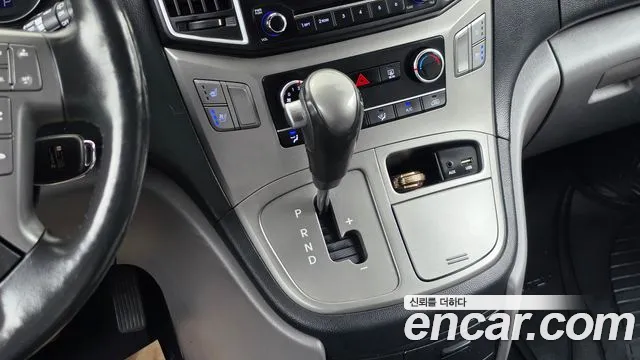 Hyundai Starex 2018 thumb 9